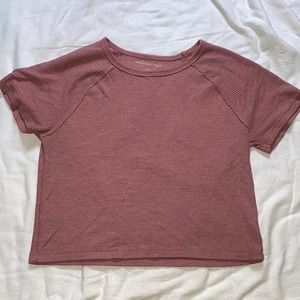Women’s American Eagle cropped tee